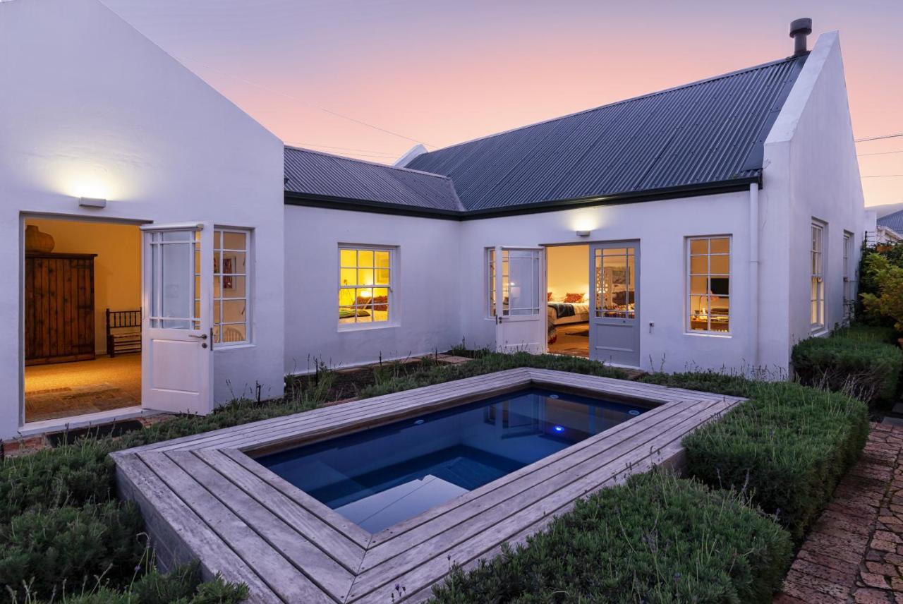 The Vishuis Hermanus Bagian luar foto